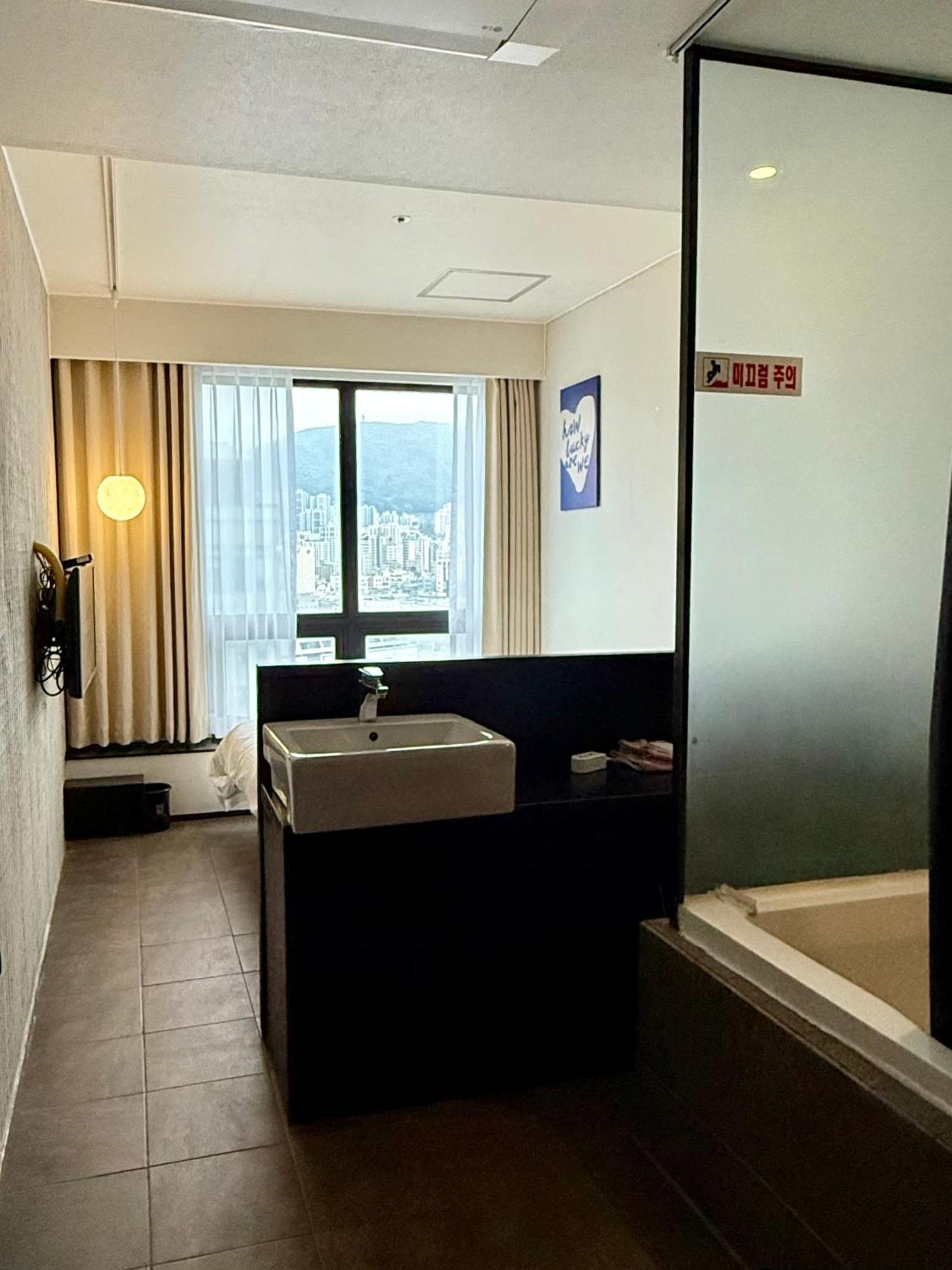 Mini Hotel May Nampo Busan Ngoại thất bức ảnh